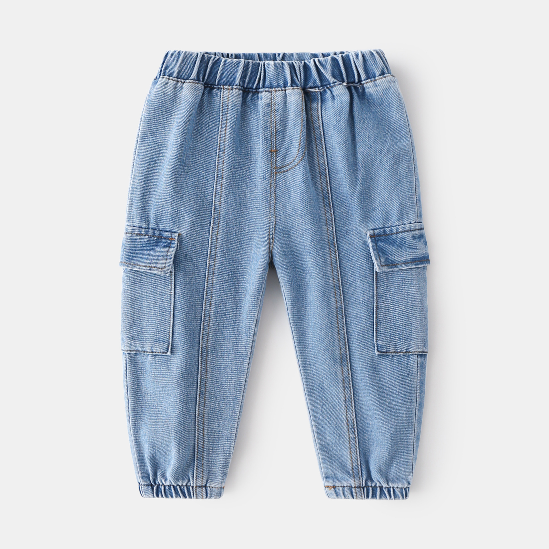 Pantalon en jean patchwork bleu clair avec poches latérales
