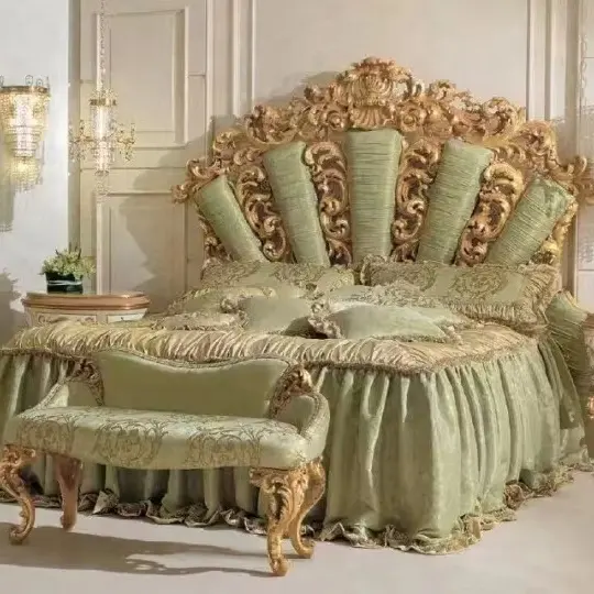 Lit de luxe sculpté en or italien Villa Imperial Meilleure qualité OEM Style européen Lit King Size double en tissu de bois