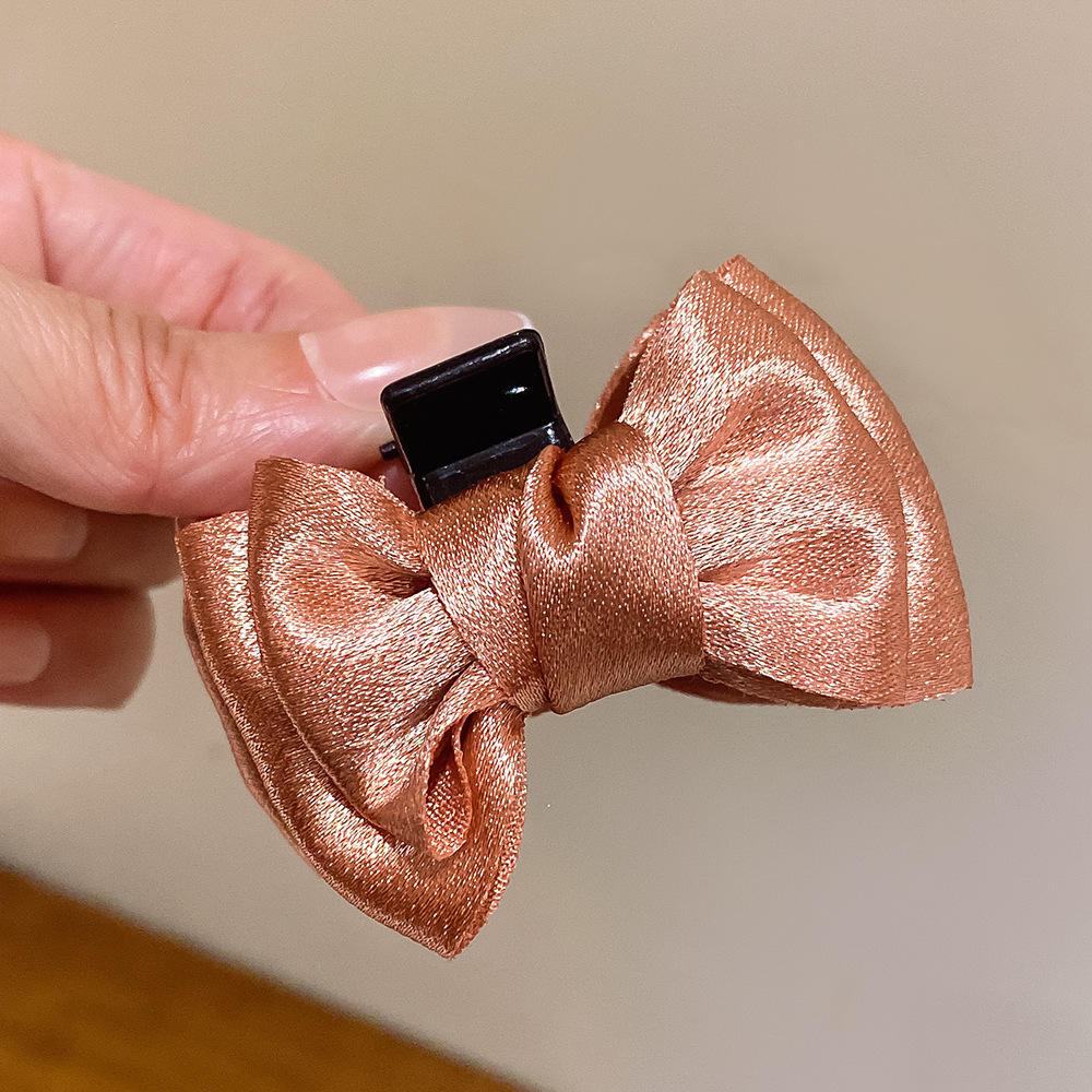 สีน้ำตาล