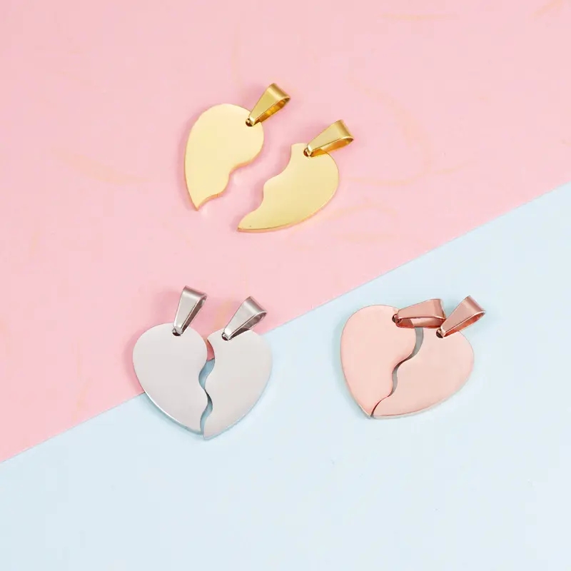 Logo personalizzato ciondolo a forma di cuore in bianco ad alta lucidatura argento oro rosa oro acciaio inossidabile due metà ciondolo cuore spezzato