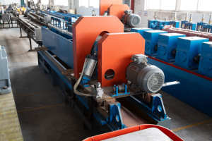 用于轻度黑色镀锌钢管核心部件电机的<span class=keywords><strong>ERW</strong></span>自动高频制管机