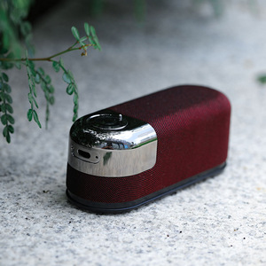 Mini subwoofer magnético Altavoz Bluetooth Detección NFC Altavoz inalámbrico de escritorio para el hogar - Product Image 2