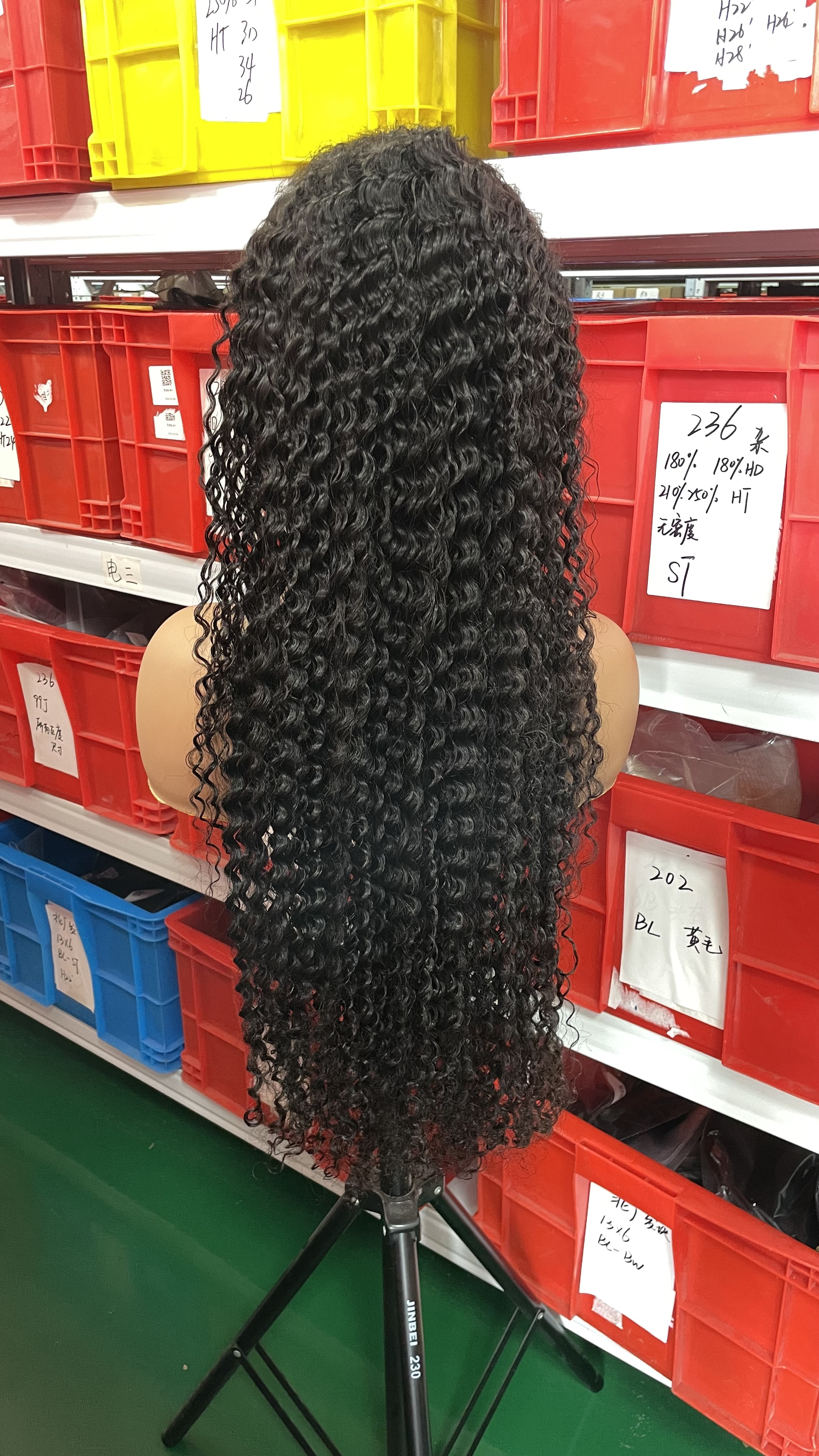 Parrucca anteriore in pizzo con onda profonda 13*4