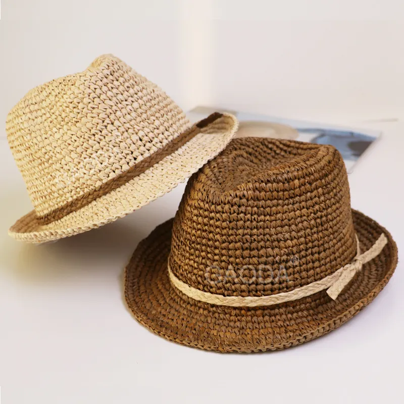 Chapéu Fedora de inverno para senhora de malha com fio de cor marfim desenho simples