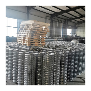 Factory Outlet Not Easy to Deform Malla Galvanized Roll Fencing Net Iron Wire Mesh Galvanized Wire Mesh Rolls - Product Image 2