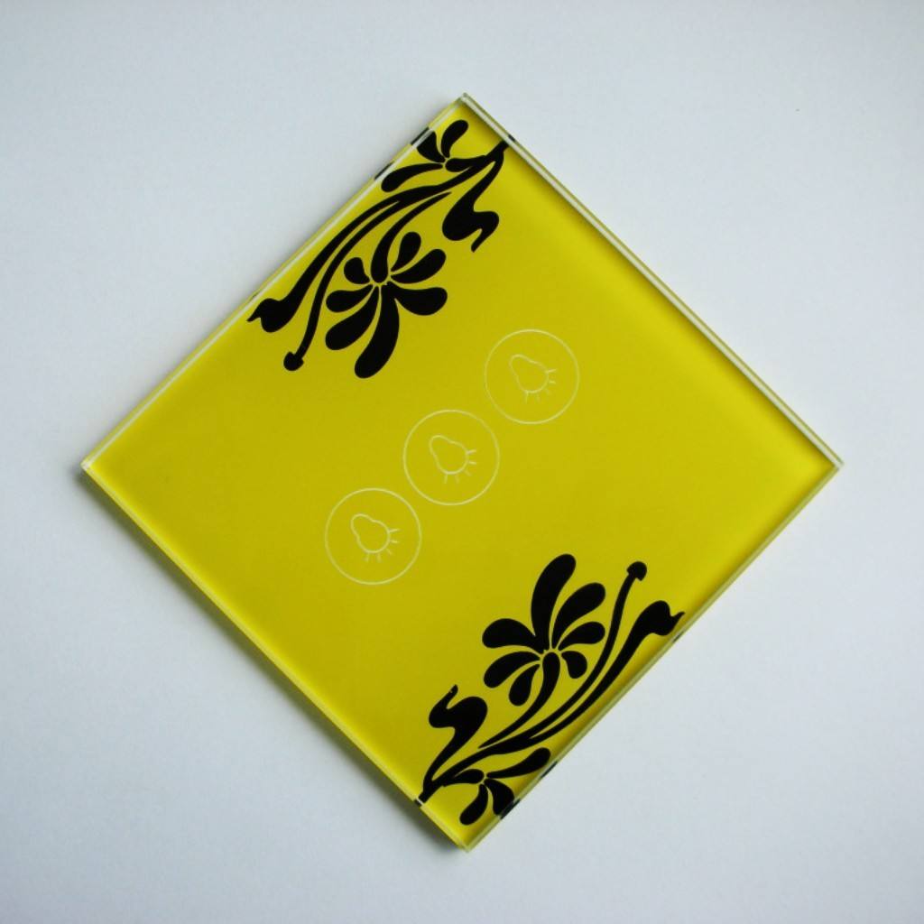 สีเหลือง