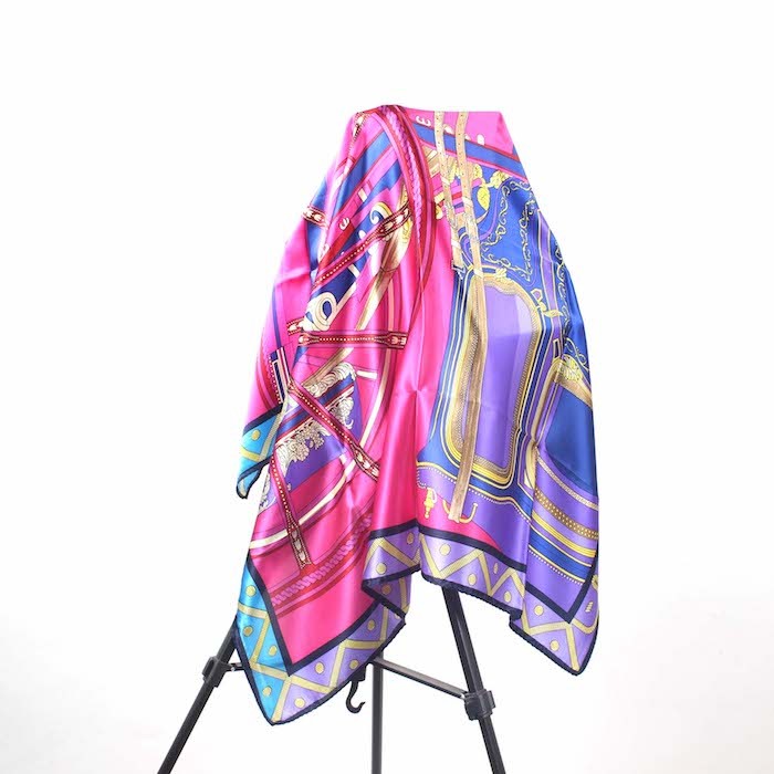 193 Dimensioni: 90*90 cm
