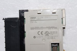Neue und originale SPS-Programmier steuerung des Eingangs moduls CJ1WID211