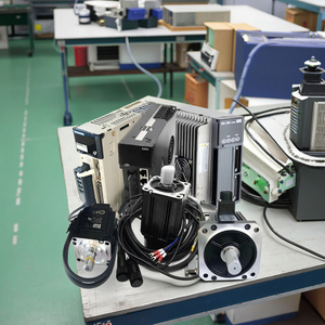 SPS-Programmierung Industrieller Servomotor treiber mit dedizierten Steuerungen und HMI-Zustand Neu 6ES5318-8MA12 - Product Image 5