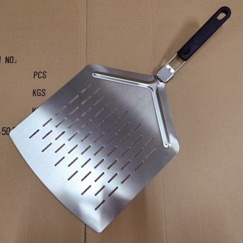 hoja de aluminio plateado con orificio para pizza cuadrada grande
