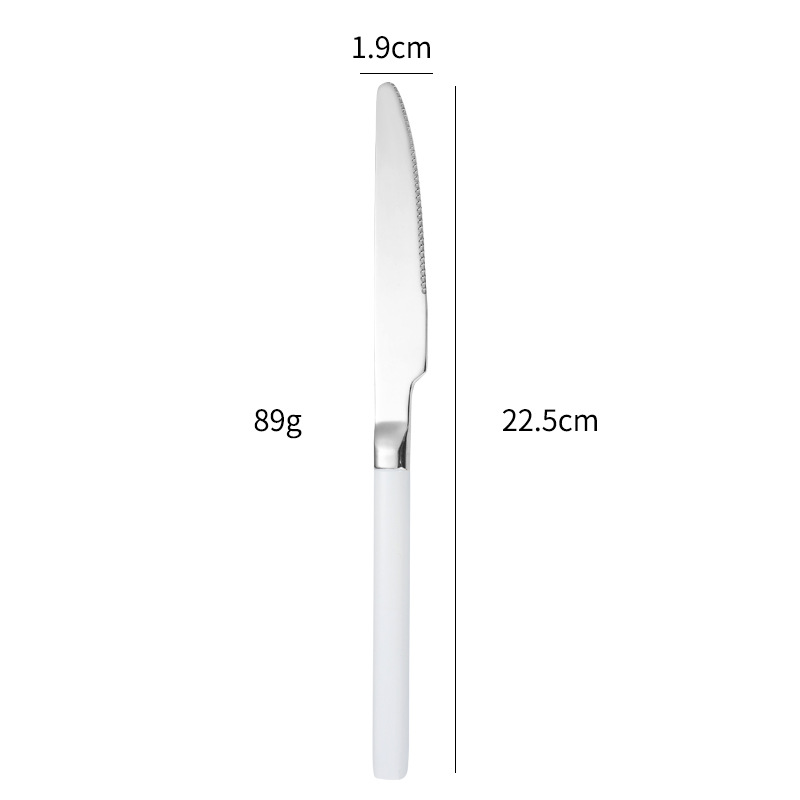 Couteau de table argenté et blanc