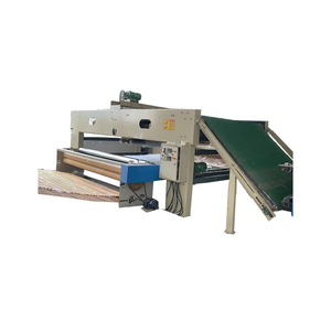 La parte della linea di produzione dell'ovatta attraversa il Lapper al folk e pavimenta la maglia in una certa larghezza e spessore - Product Image 1
