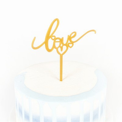 10 gold-colored imitation acrylic pieces