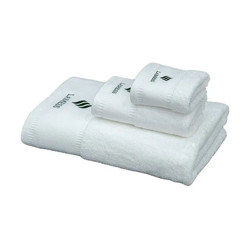 प्रीमियम 100% इगोट कपास टेरी सफेद स्नान तौलिया सेट करें होटल के लिए कस्टम उच्च गुणवत्ता वाले कढ़ाई लोगो सफेद स्नान हाथ वर्ग तौलिया