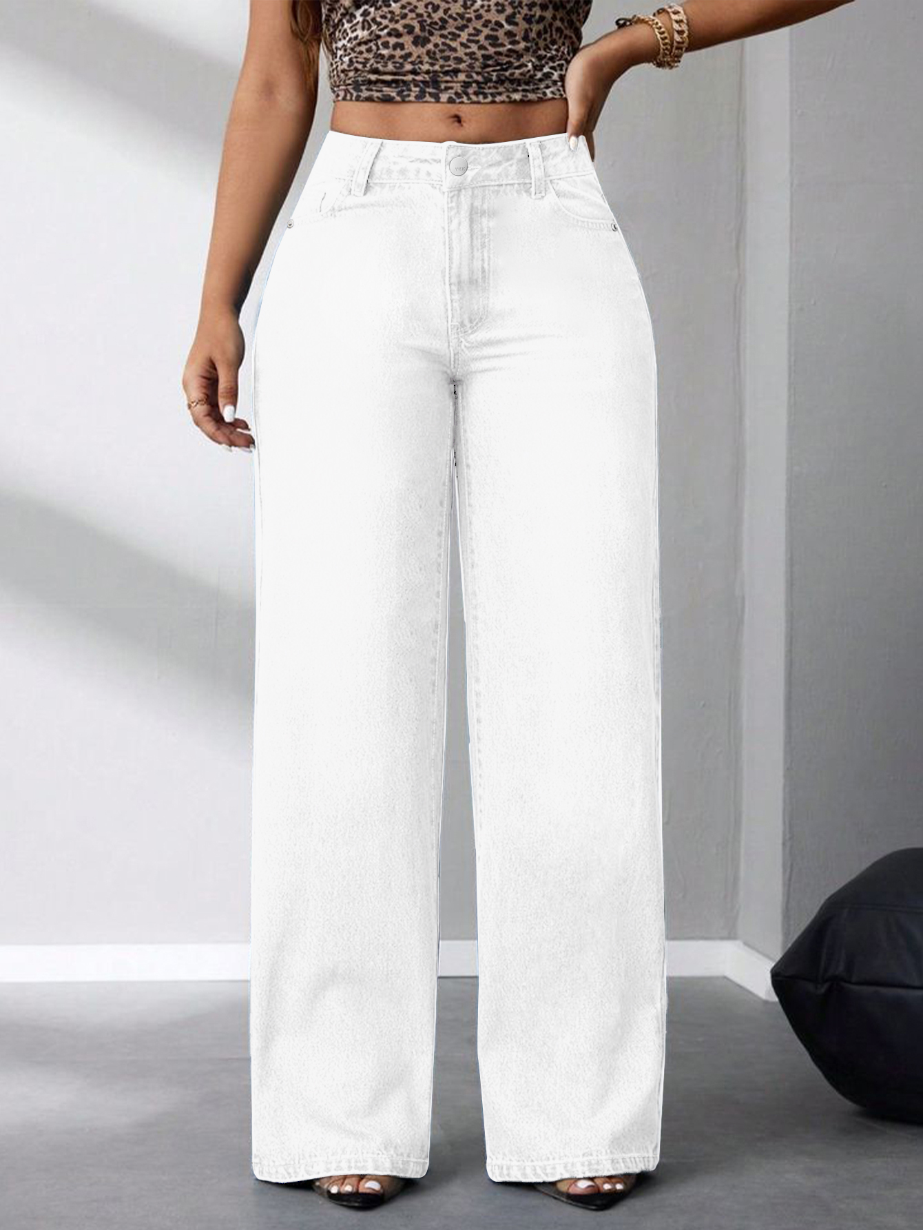 White7196