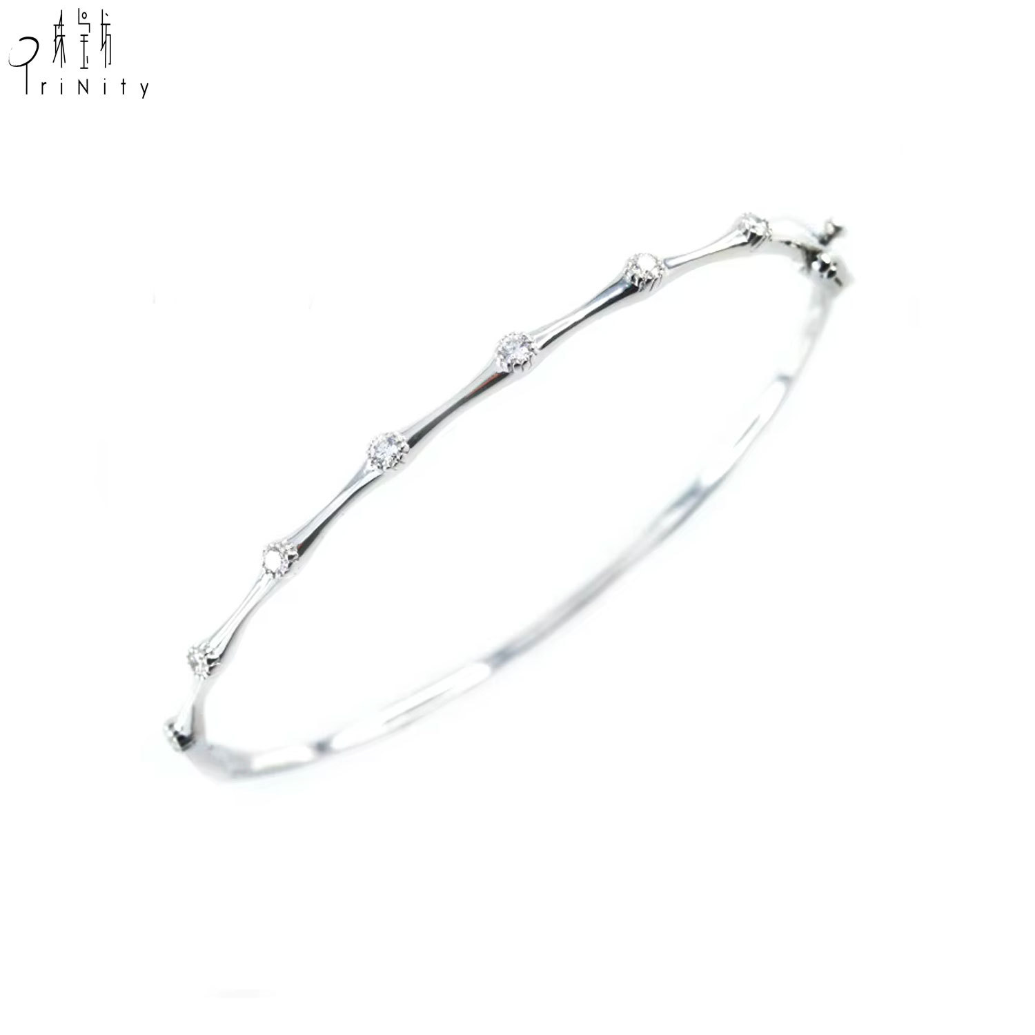Oro blanco macizo de 18 quilates