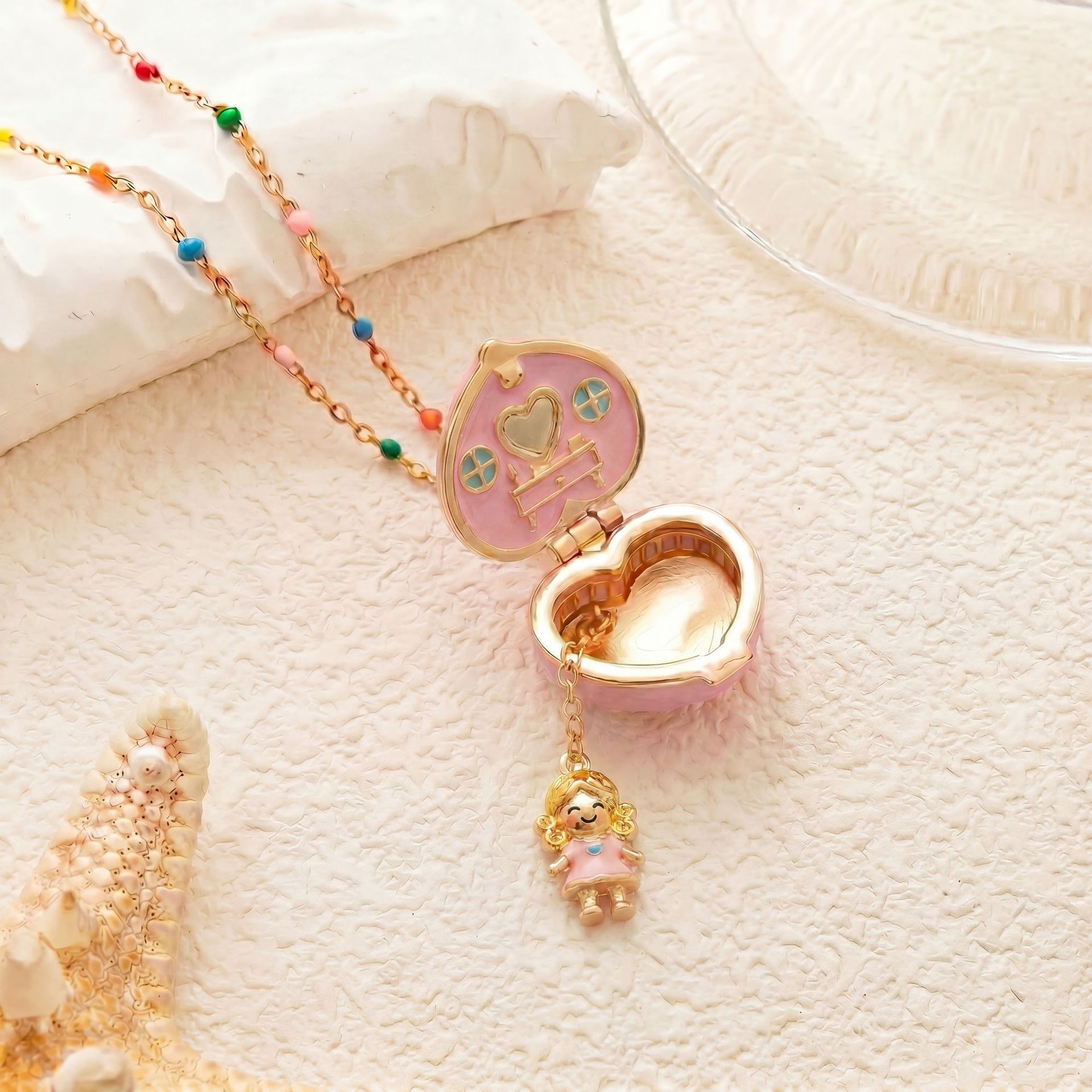 pink doll-Love box necklace