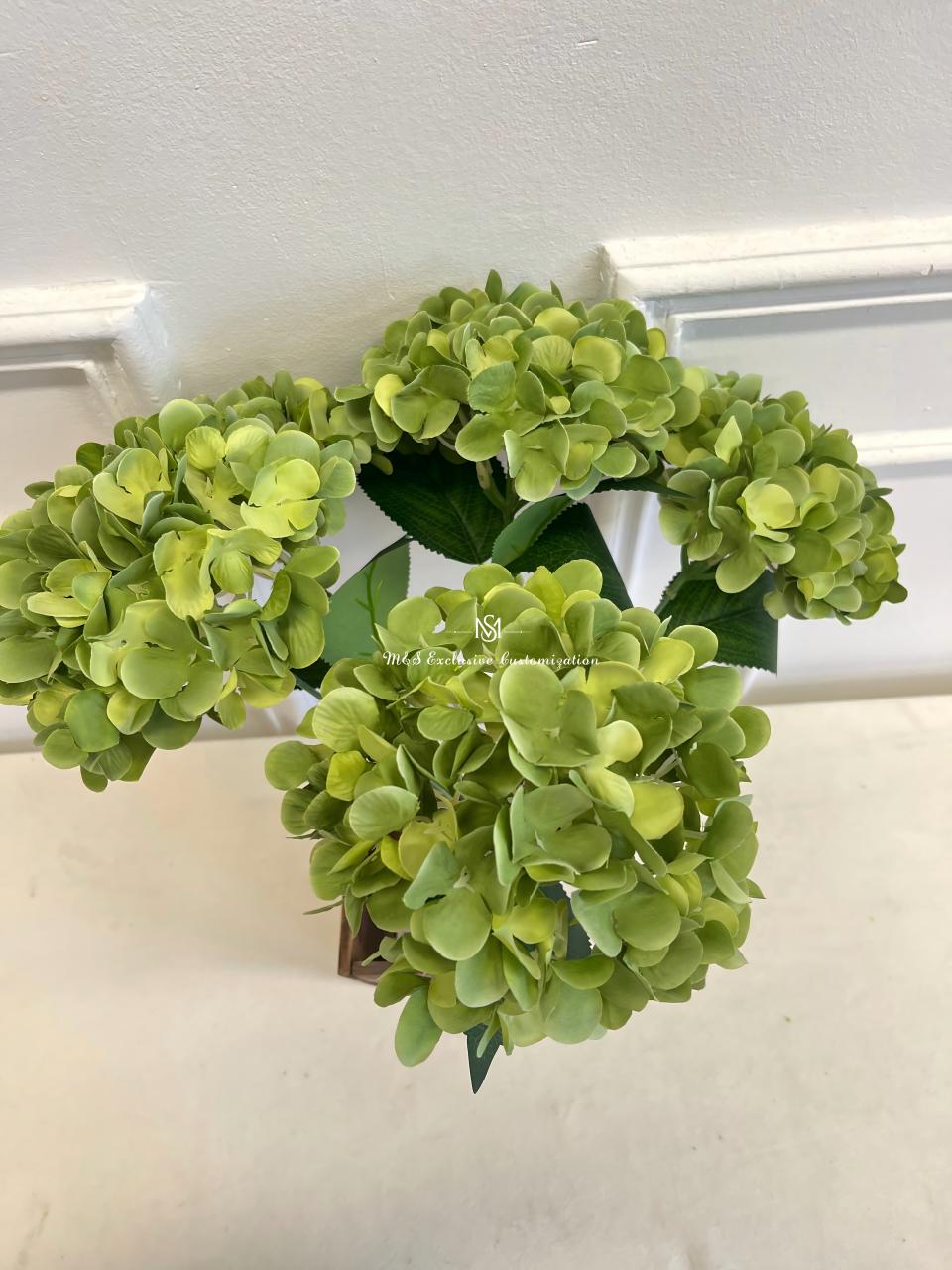 Bouquet d'hortensias vert à 5 têtes