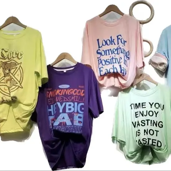 Lotto di Stock all'ingrosso prezzo a buon mercato T-shirt personalizzata oversize Graphic Girls T-shirt da donna