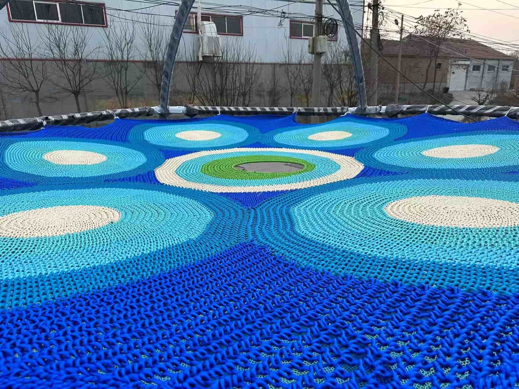 Azul oscuro