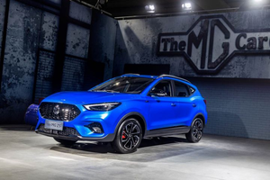 Yapılan 2023 yepyeni 1.5T Morris garajlar MG ZS 180 VVT manuel küresel milyon sürüm 585 süper hızlı hızlı sürümü benzinli arabalar - Product Image 6