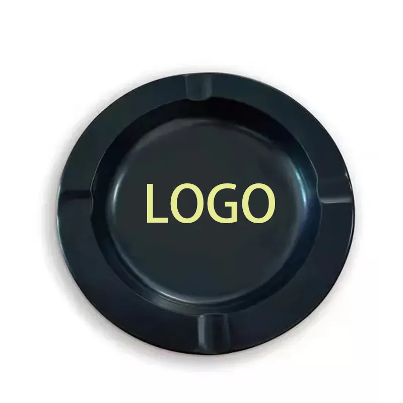 Tragbare benutzer definierte Logo schwarz kleine Weißblech platte Mini runde Zinn Metall Zigarette Aschenbecher Home Aschenbecher