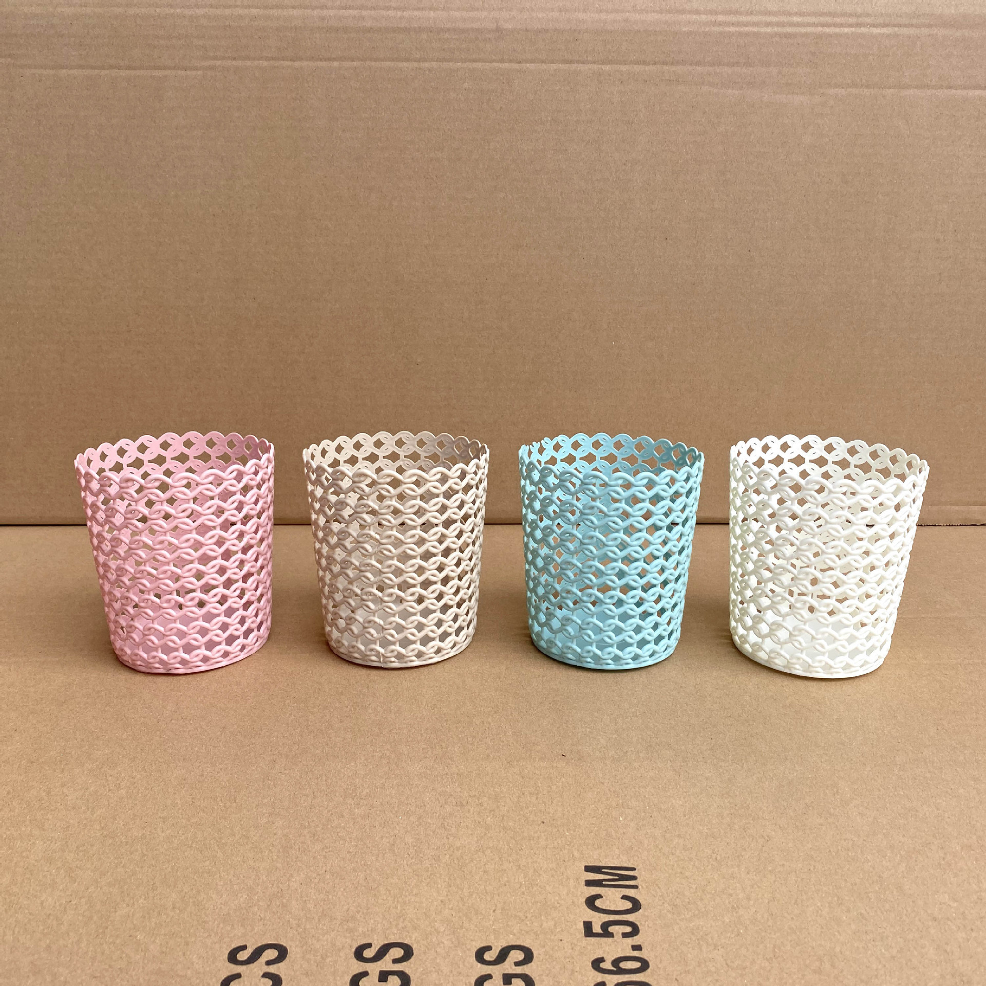 033, panier de rangement quadricolore (360/boîte)