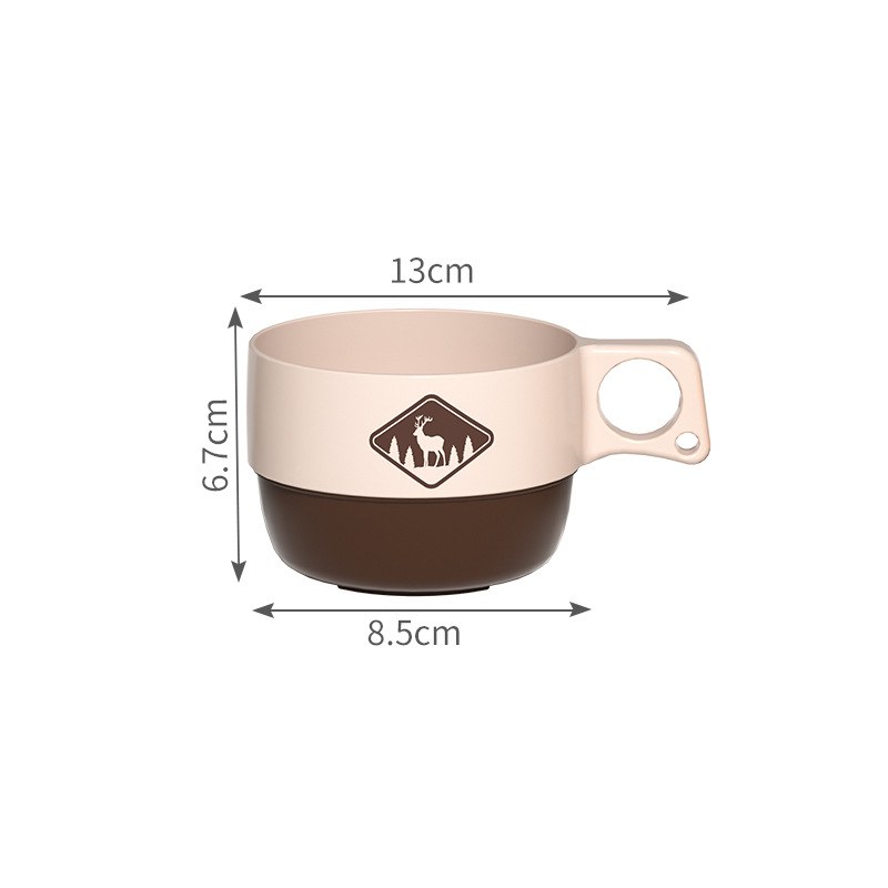 petite tasse d'extérieur beige