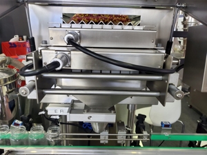 Máquina embotelladora multifuncional de 8 líneas para tabletas y cápsulas completamente automática - Product Image 5