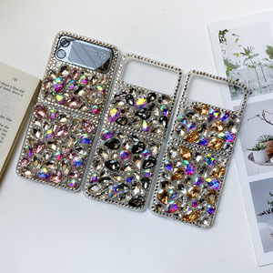 เคสโทรศัพท์มือถือแฟชั่นแบบเจาะเต็มหน้าจอสำหรับ Samsung ZFlod7/6/5/4/3เคสพลอยเทียมทำมือสุดหรูฝาครอบป้องกันการตก - Product Image 1