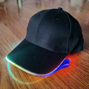 カーブブリムプリントLEDライトランニングキャップカスタムロゴプリントクラシック野球キャップ調整可能な発光カスタムロゴキャップ - Product Image 1