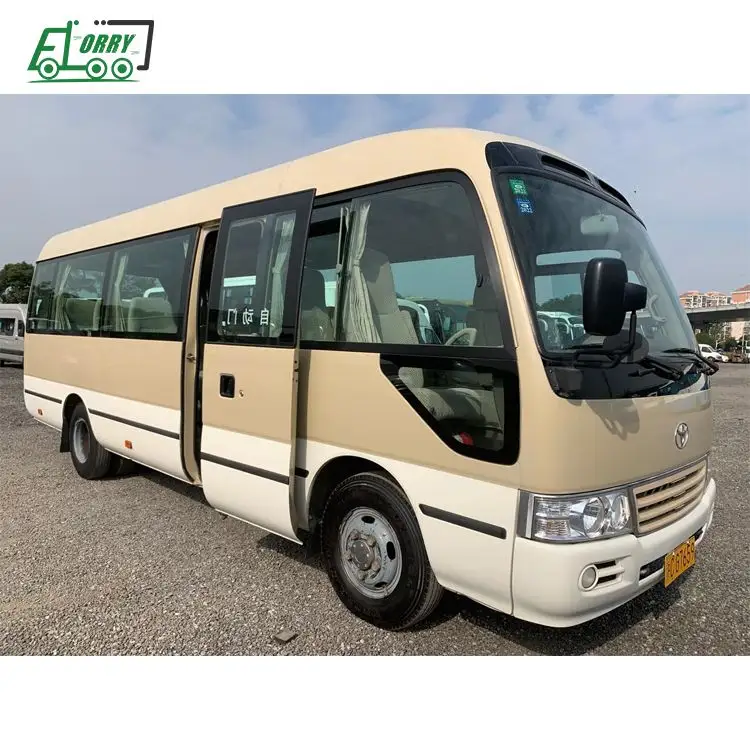 Buen precio usado Toyota Coaster 30 plazas 2024 modelo usado autobús Toyota vehículo para la venta