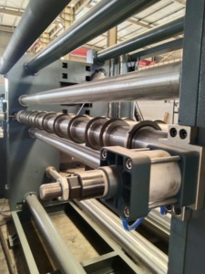 Automatic High Speed Kraft Slitting <strong>and</strong> Rewinding <strong>Machine</strong> 2600mm - Product Image 2