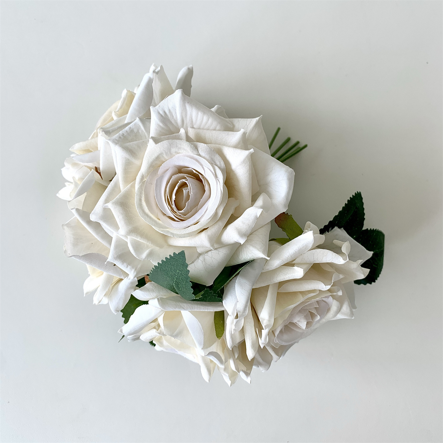 5 fleurs blanches ivoire