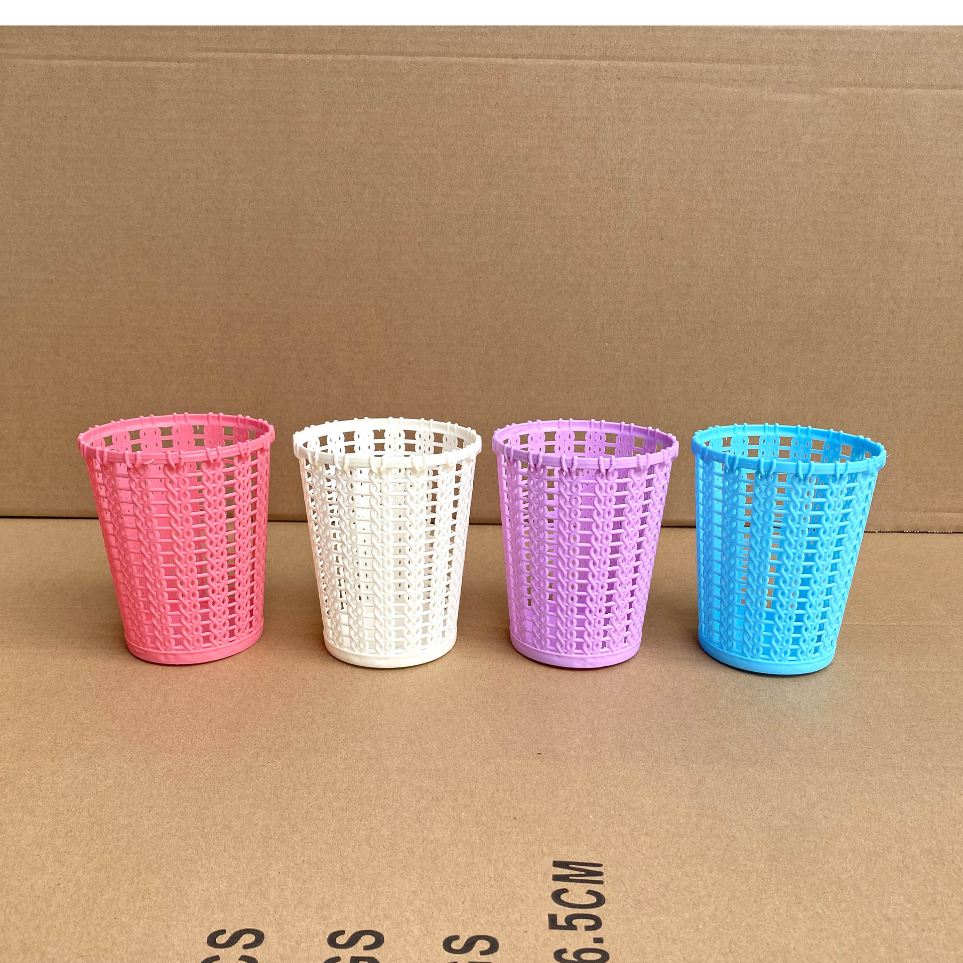 039-1, panier de rangement quadricolore (360/boîte)