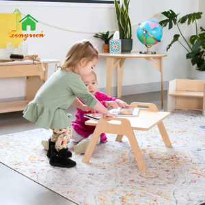 床に座っている幼児のためのモンテッシオーリ木製テーブル子供用デスク - Product Image 2