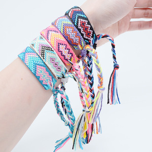 สายรัดข้อมือสไตล์โบฮีเมียนสายถักสีสันสดใสงานปักโลโก้ได้ตามต้องการ - Product Image 4