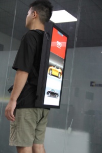27&quot; Outdoor LCD Advertisements Equipment Portable Mobile <strong>Human</strong> Walking Backpack Ads Video Player Android Media Display with GPS - Product Image 4