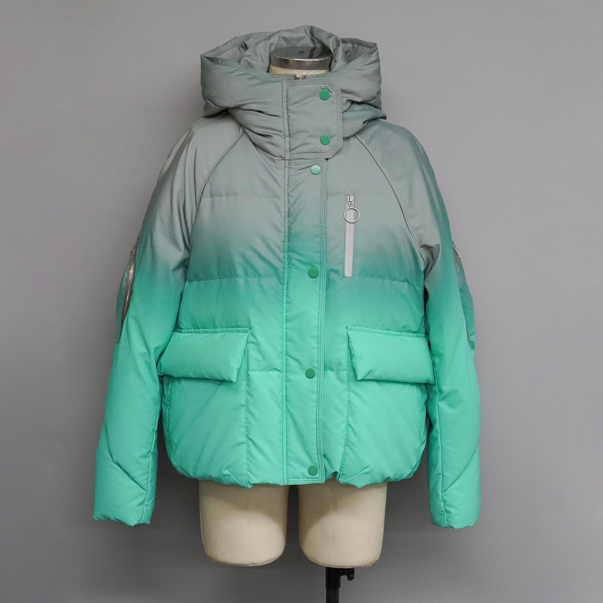 Gradient gray-green
