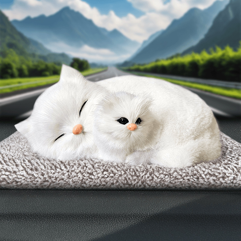 Mère chat blanc et chaton style appel accroupi