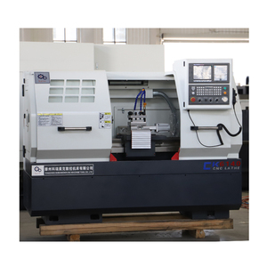 Torno CNC CK6140 personalizado de fábrica, máquina herramienta Horizontal de pequeña precisión, estructura de cama plana, capacidades de servicio medio, sistema Fanuc - Product Image 1