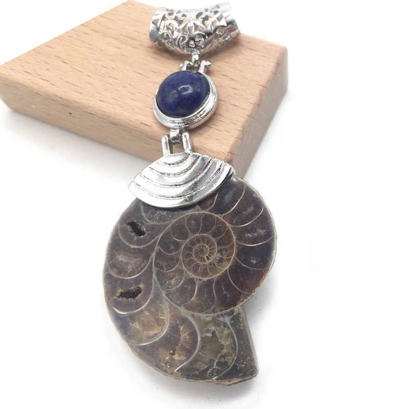 Pendentif escargot lapis-lazuli