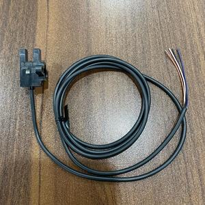 EE-SX675-WR 1M T-Groove Center Micro Photoelectric Optical <strong>Sensor</strong> NPN Output DC5~24V 10mm Infrared Light <strong>Detection</strong> Lead-Out Type