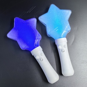Konserler ve partiler için özel RGB LED ışık sopa kulüpleri ve tezahürat için kablosuz uzaktan kumandalı baskılı desen - Product Image 1