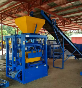 Máquina semiautomática para fabricar bloques de hormigón sólido QT 4-24 Maquinaria para hacer ladrillos de pavimentación hueca de cemento Pequeña empresa - Product Image 2
