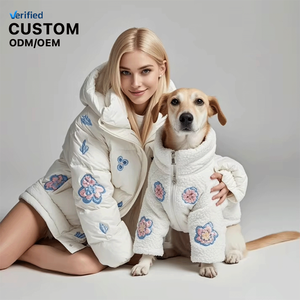 खुशी डिजाइनर लक्जरी कुत्ते के नीचे जैकेट विंडप्रूफ और वाटरप्रूफ आउटडोर यात्रा गर्म और आरामदायक मालिक पालतू जैकेट सेट - Product Image 1