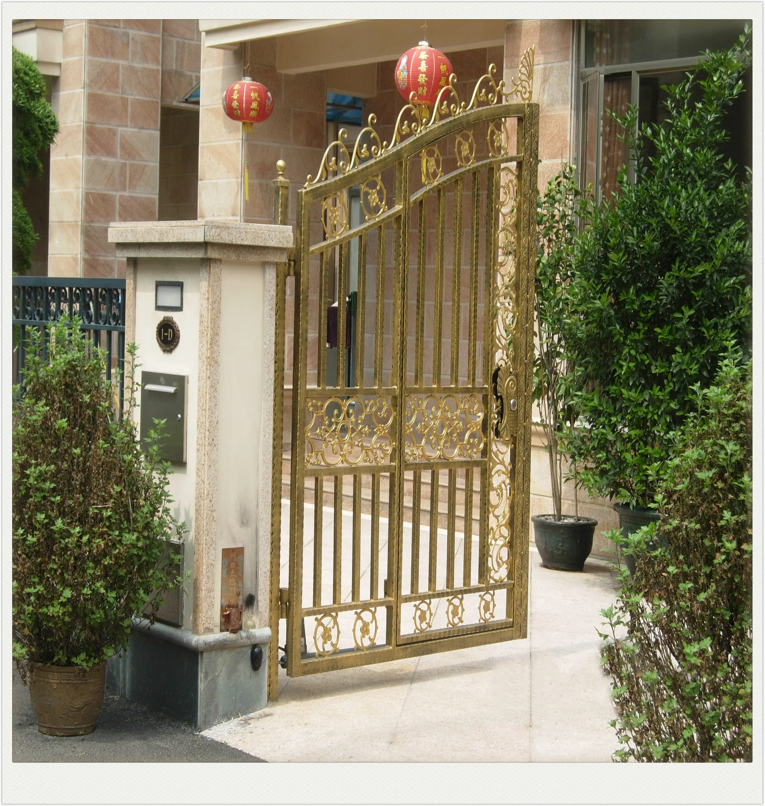 Hermoso Simple puerta de hierro forjado modelos/venta caliente de diseño de la parrilla puerta de acero