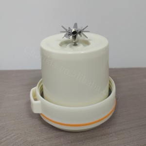 2024 New Arrival Wireless <strong>Juice</strong> Blender Fresh Juicer Blender 2 in <strong>1</strong> Fruit Extractors Juicer Cup Water Bottle