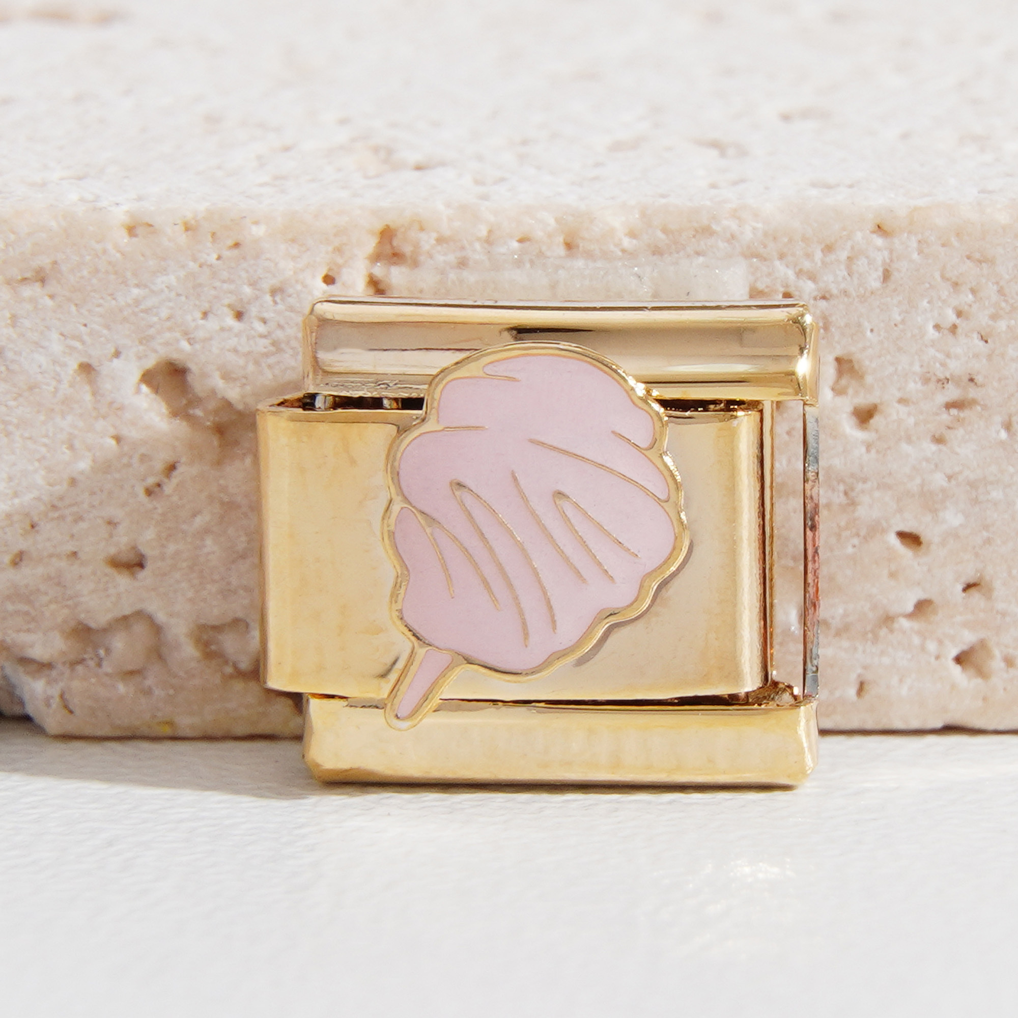 Gold MK-1482