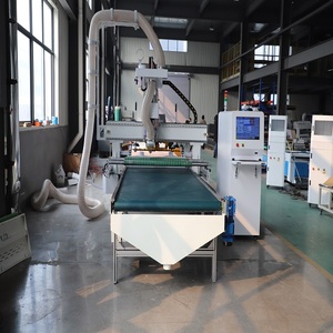 ATC carico automatico di alimentazione e scarico Router CNC per pannelli mobili con NC Studio Syntec Richauto sistemi di controllo - Product Image 2